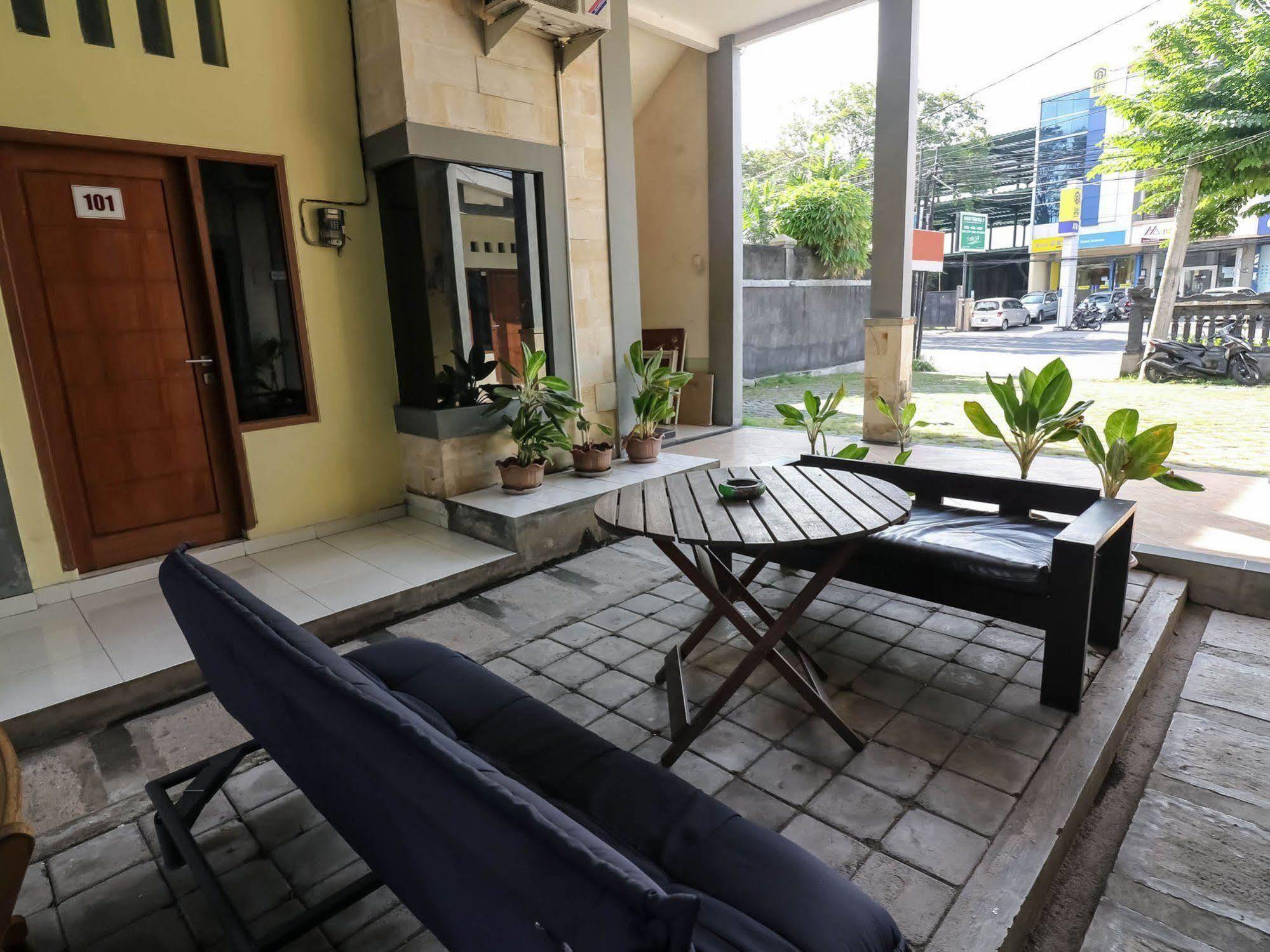 Super Oyo 91495 Hotel Indah Residence دنباسار المظهر الخارجي الصورة
