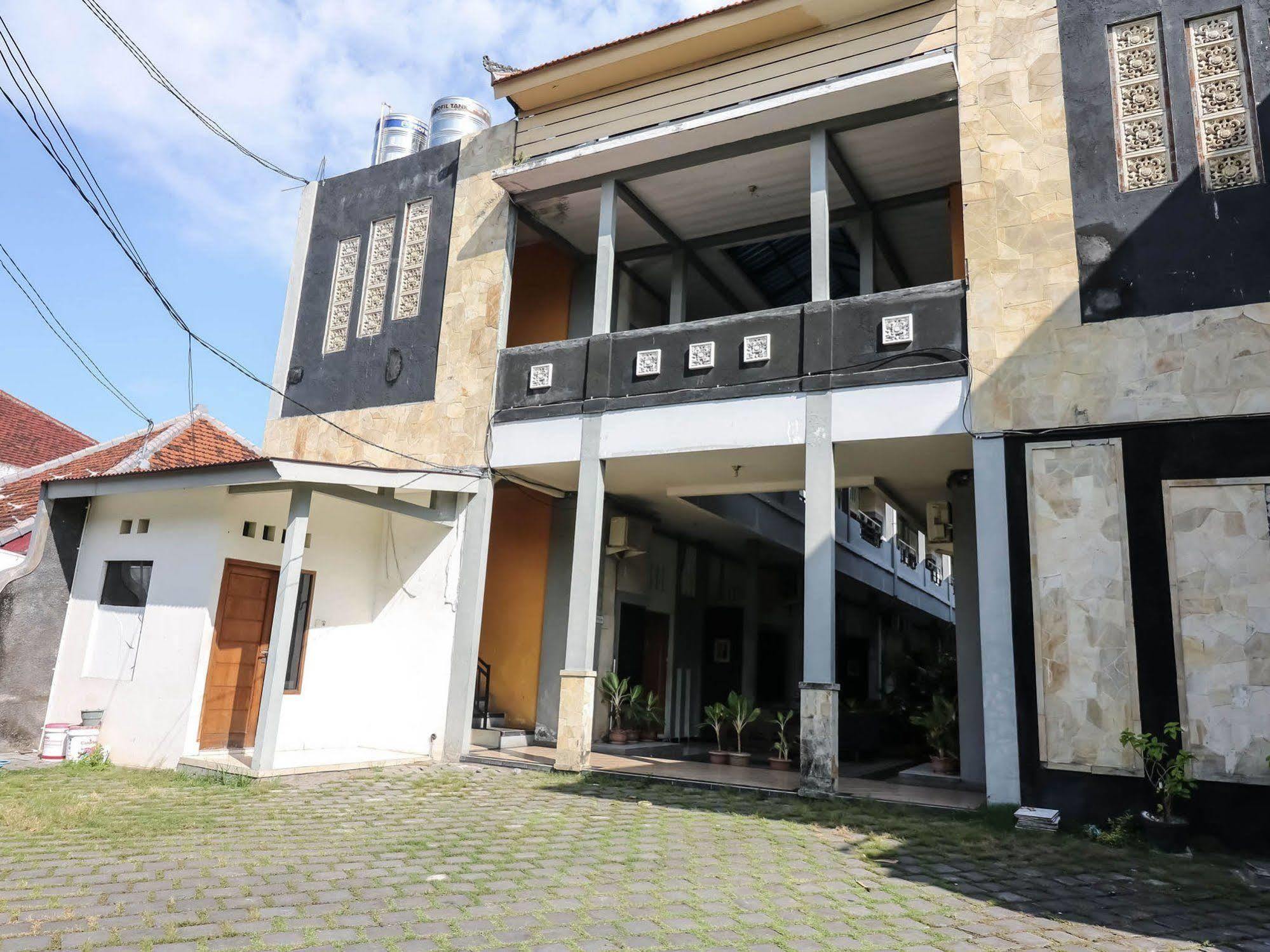 Super Oyo 91495 Hotel Indah Residence دنباسار المظهر الخارجي الصورة