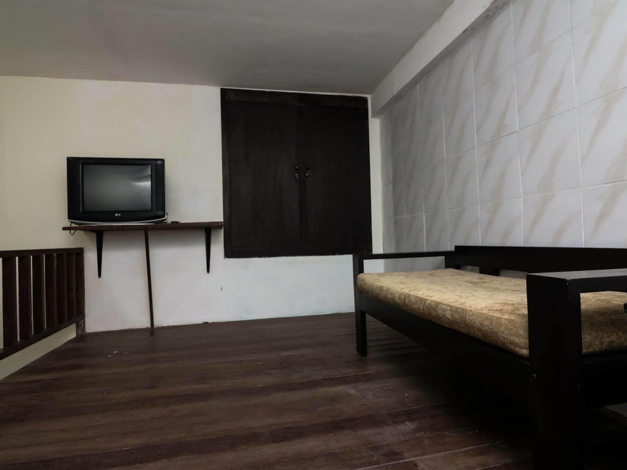 Super Oyo 91495 Hotel Indah Residence دنباسار المظهر الخارجي الصورة