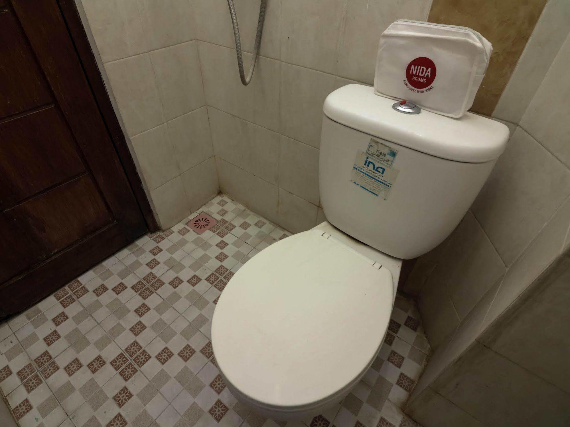 Super Oyo 91495 Hotel Indah Residence دنباسار المظهر الخارجي الصورة