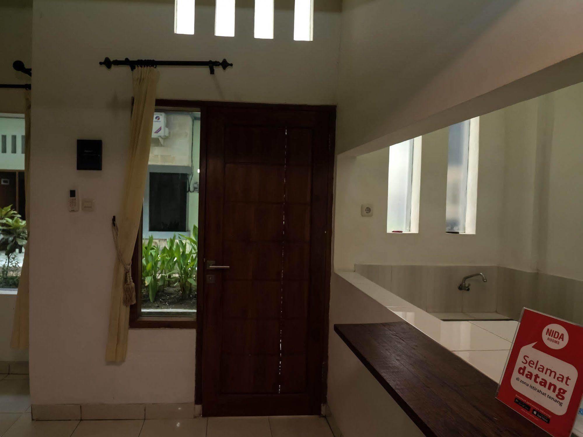 Super Oyo 91495 Hotel Indah Residence دنباسار المظهر الخارجي الصورة