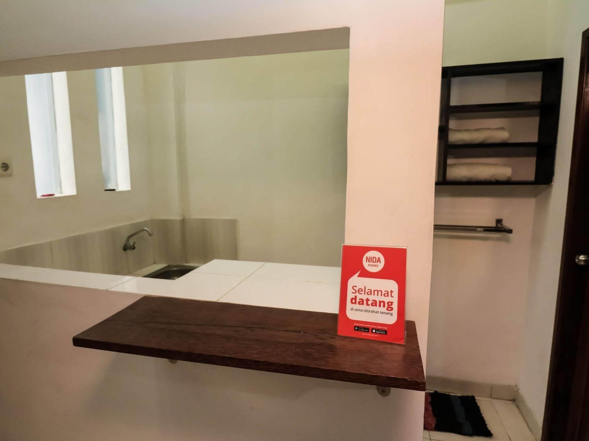 Super Oyo 91495 Hotel Indah Residence دنباسار المظهر الخارجي الصورة