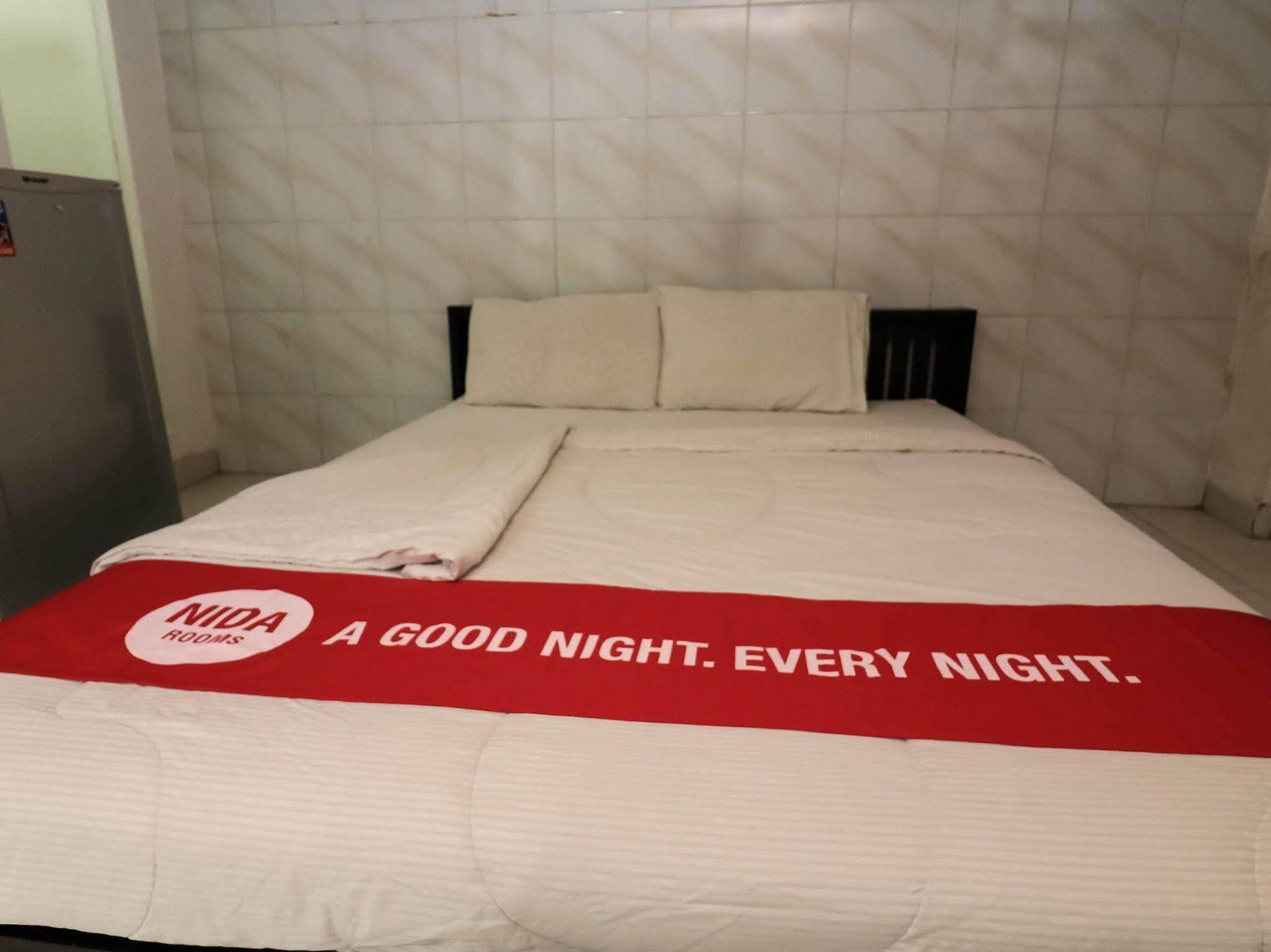 Super Oyo 91495 Hotel Indah Residence دنباسار المظهر الخارجي الصورة